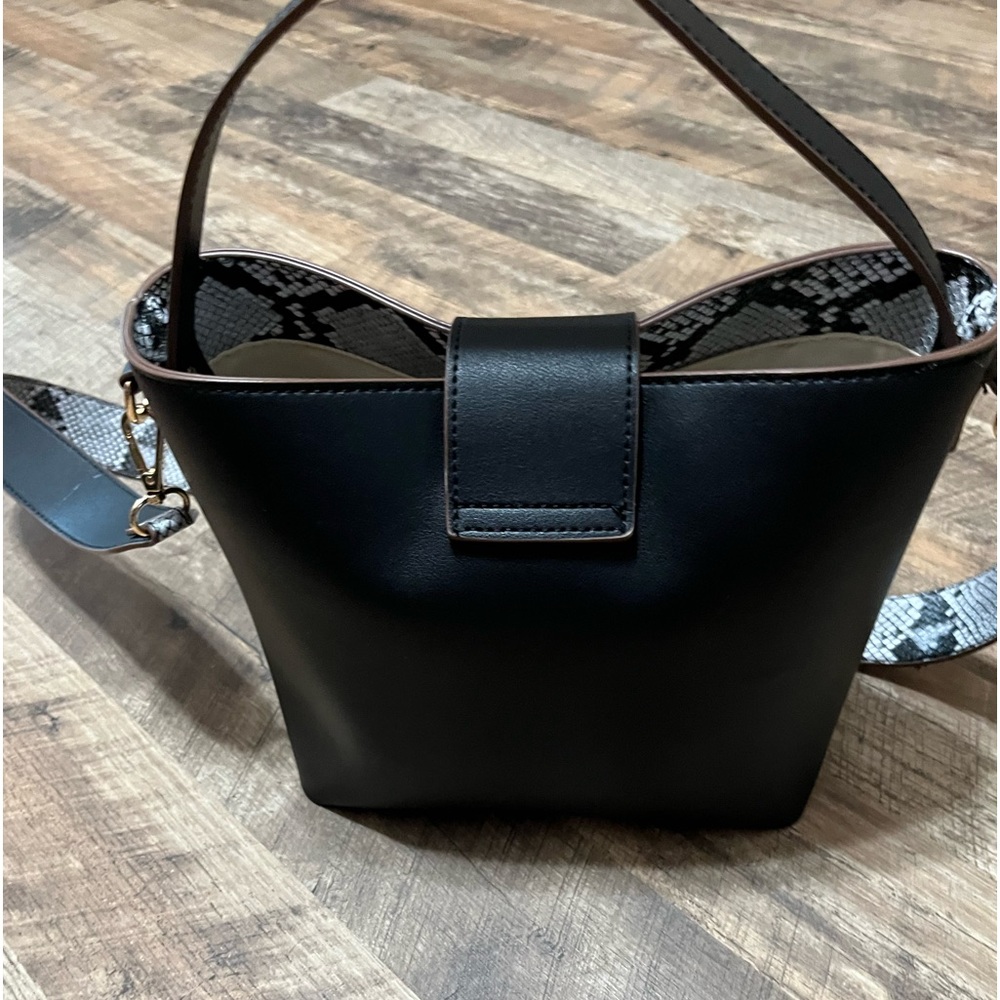 Beautiful black shoulder bag